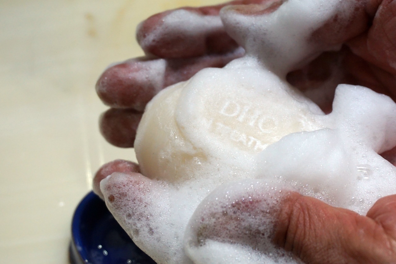 ふわんふわんの泡立ちが心地いいdhcスキントリートメントソープ キャリアアップ ファッション戦略